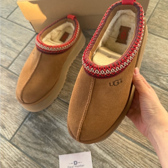 W8/EU39 Brand New UGG Women’s Tazz Platform Slippers Chestnut - Picture 3 of 10